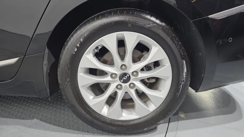 Kia K8