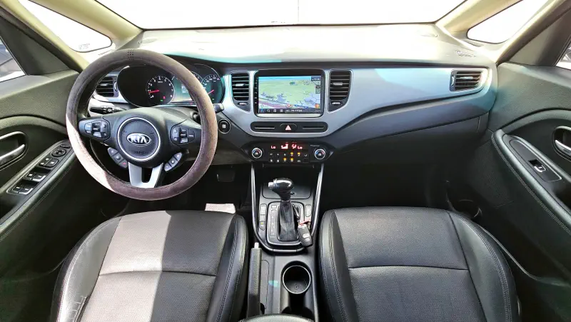 Kia Carens