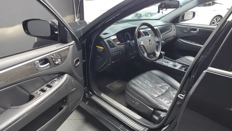 Hyundai Equus