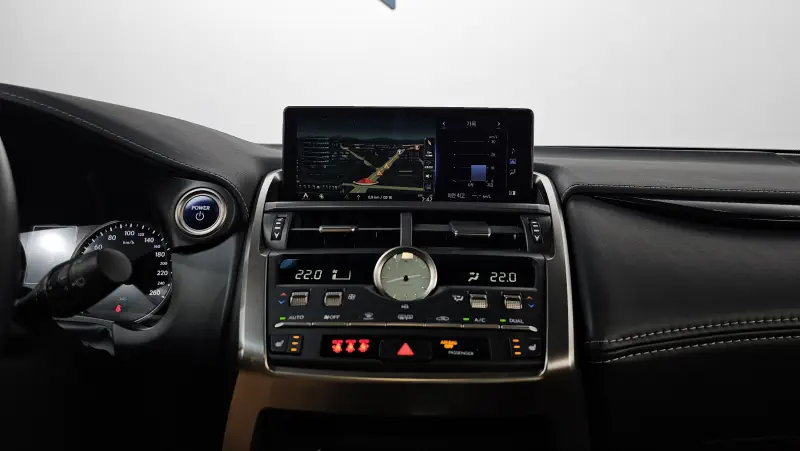 Lexus NX300h