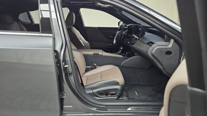 Lexus ES300h