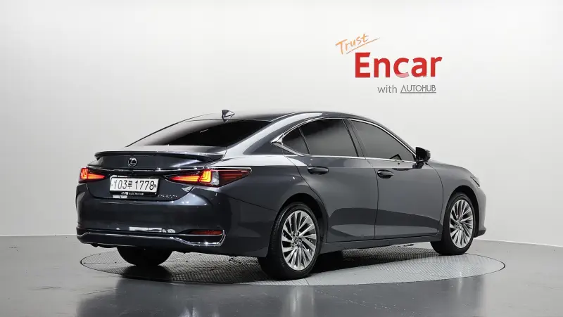 Lexus ES300h