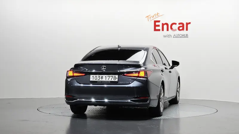 Lexus ES300h