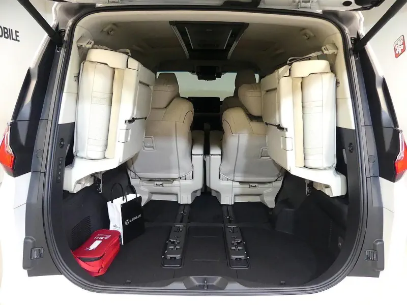 Lexus LM500h