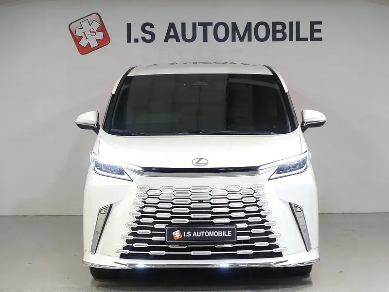 Lexus LM500h
