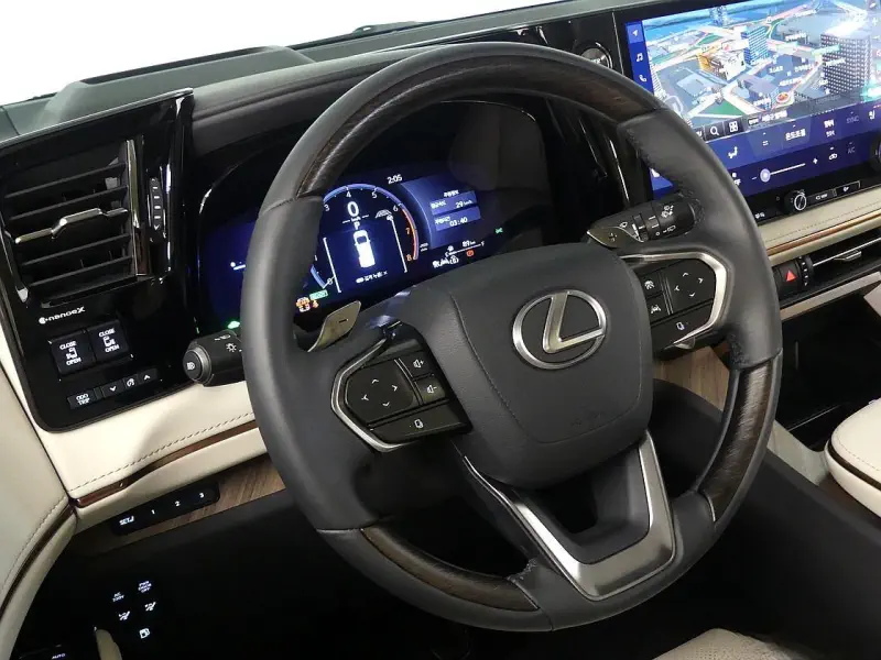 Lexus LM500h