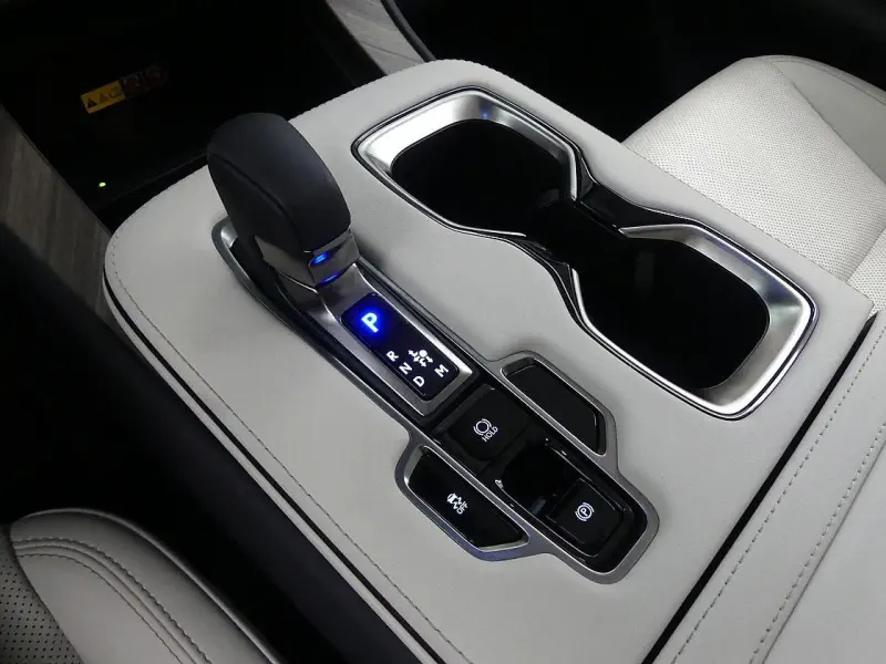 Lexus LM500h