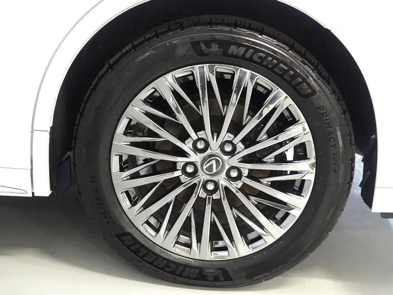 Lexus LM500h
