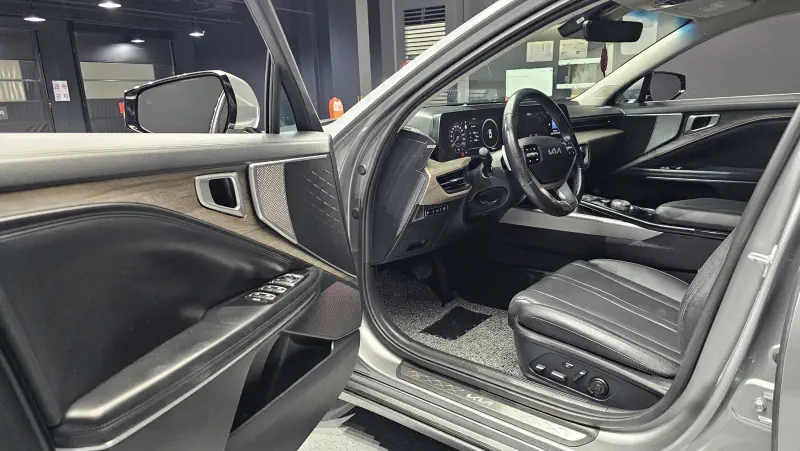 Kia K8