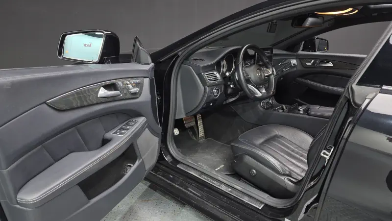 Mercedes-Benz CLS-Class