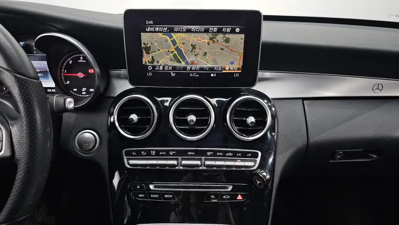 Mercedes-Benz C-Class