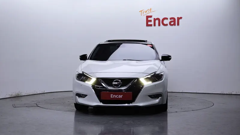 Nissan MAXIMA