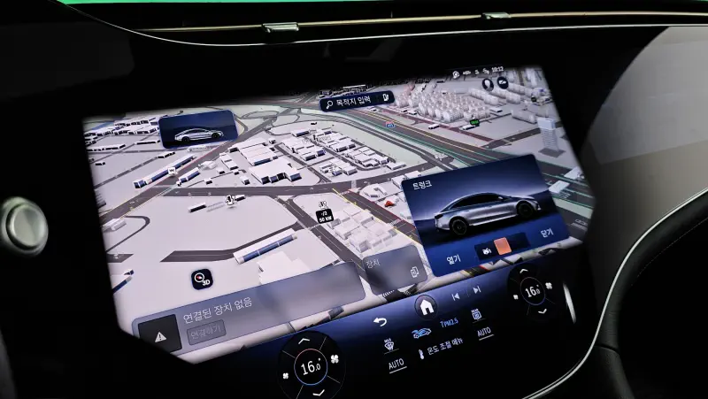 Mercedes-Benz EQS