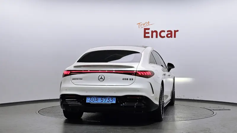 Mercedes-Benz EQS