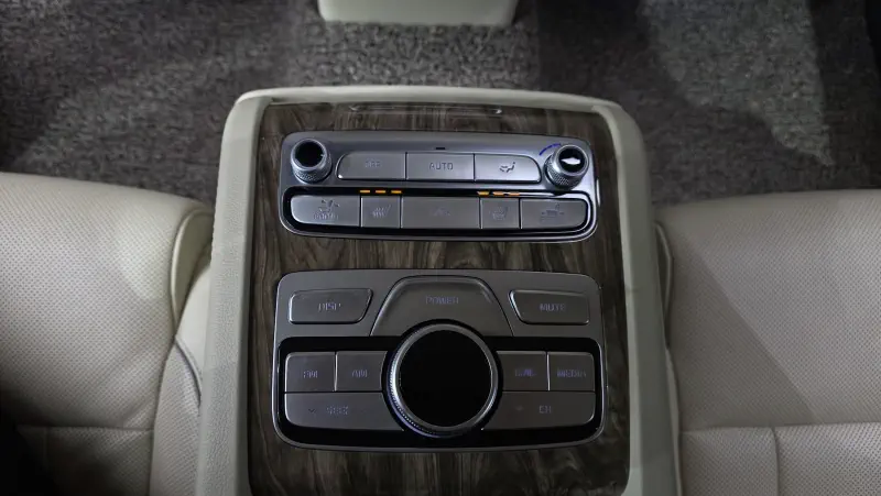 Kia K9