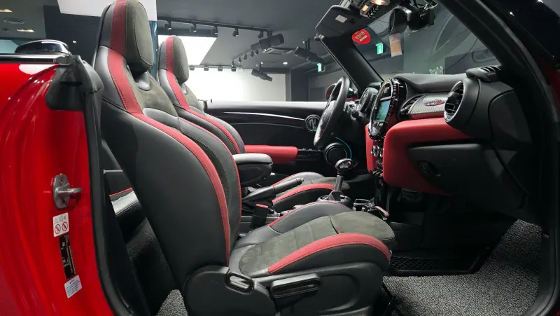 MINI Cabrio