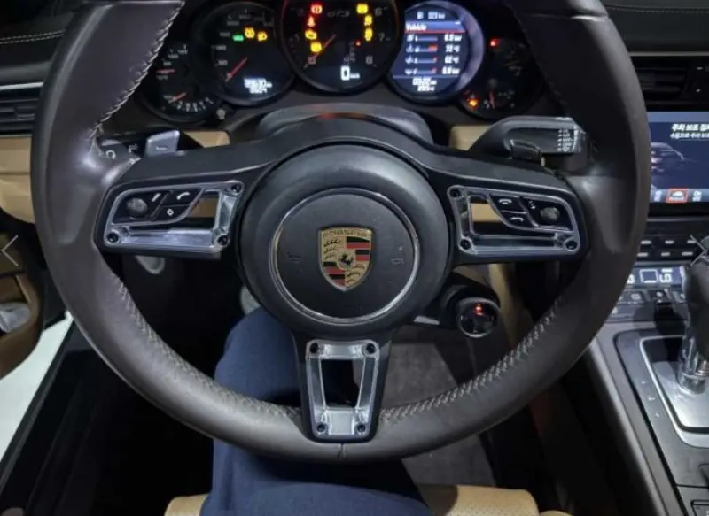 Porsche 911