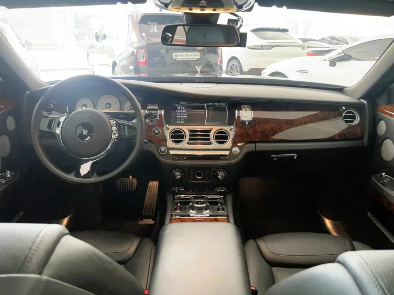 Rolls-Royce GHOST
