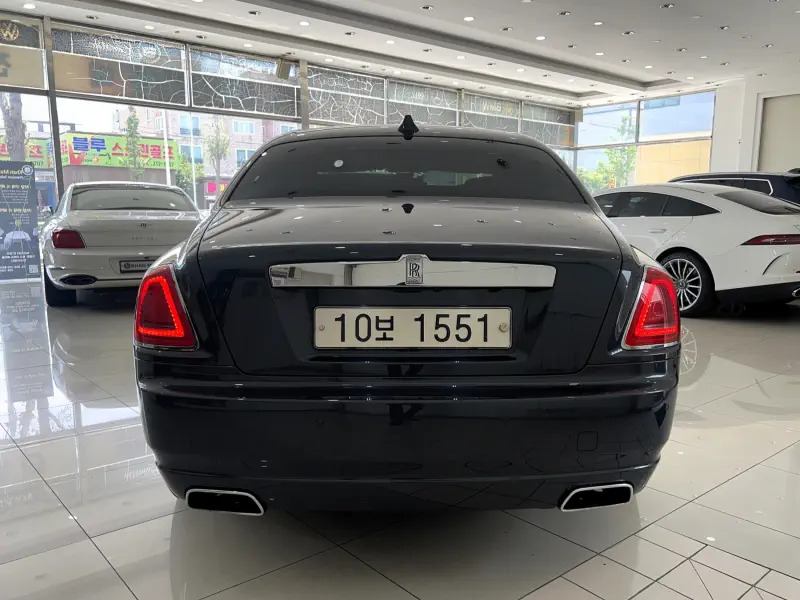 Rolls-Royce GHOST