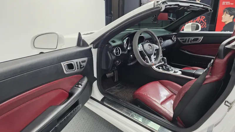 Mercedes-Benz SLK-Class