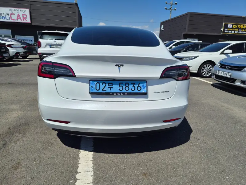 Tesla MODEL 3