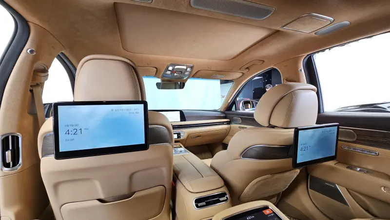Genesis G90
