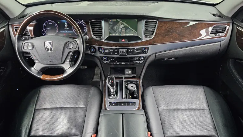Hyundai Equus