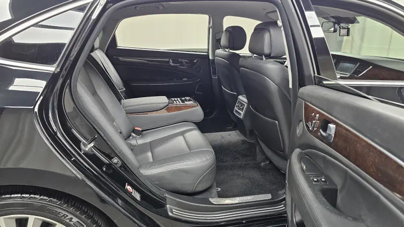 Hyundai Equus