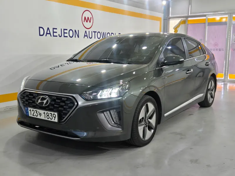 Hyundai Ioniq