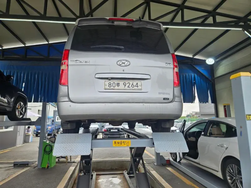 Hyundai Grand Starex