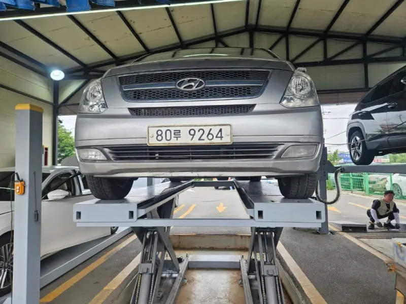 Hyundai Grand Starex
