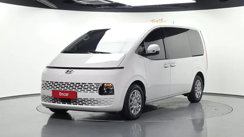Hyundai Staria