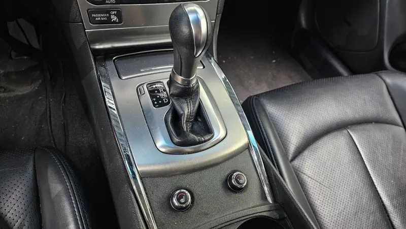 Infiniti G25
