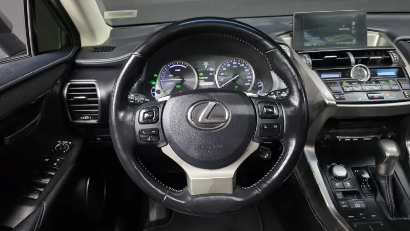 Lexus NX300h