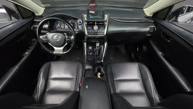 Lexus NX300h