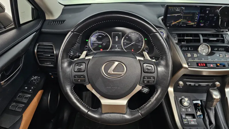 Lexus NX300h