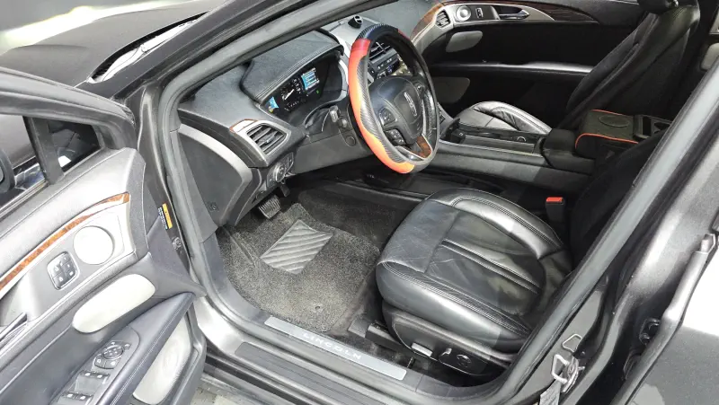 Lincoln Mkz