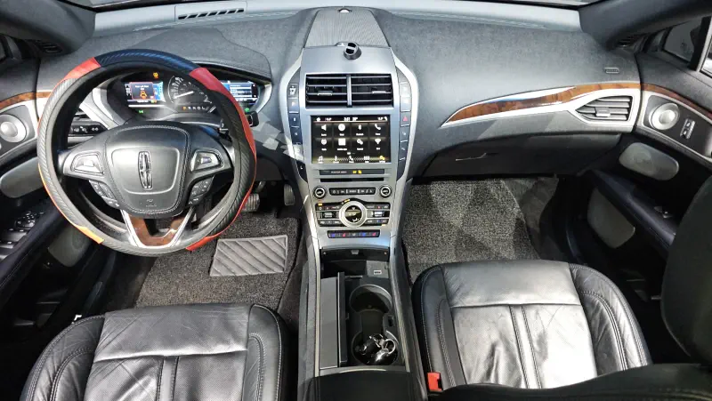 Lincoln Mkz