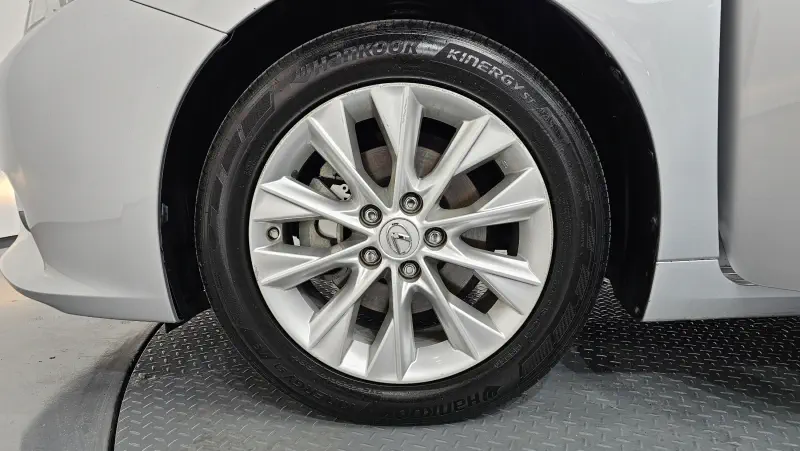 Lexus ES300h