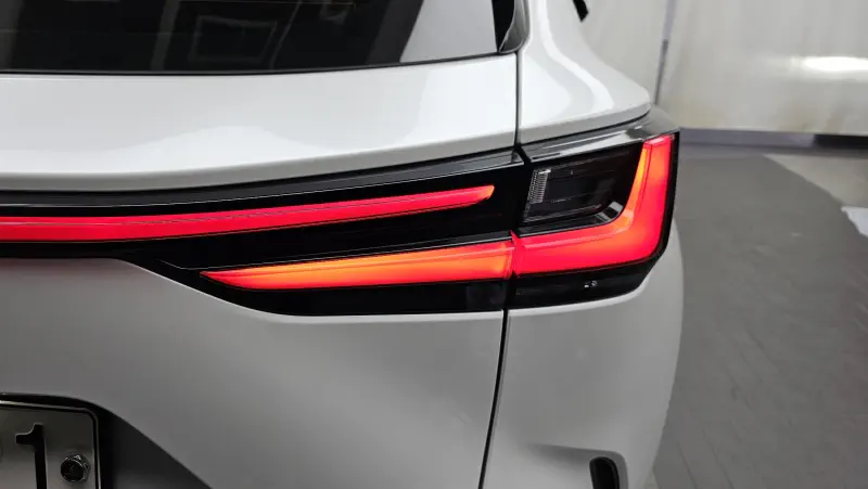 Lexus NX450h+
