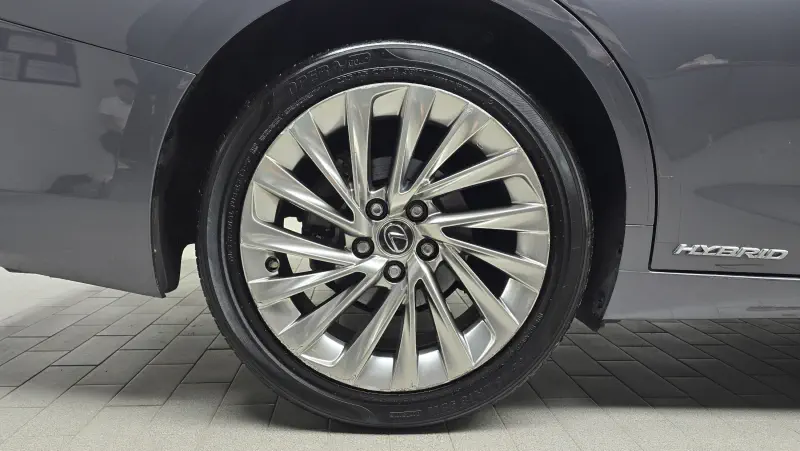 Lexus ES300h