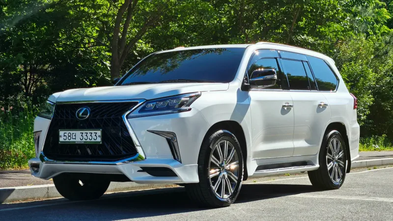 Lexus LX570