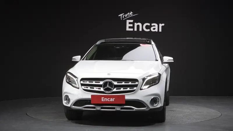 Mercedes-Benz GLA-Class