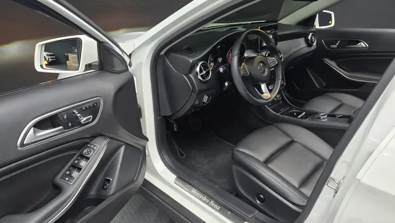 Mercedes-Benz GLA-Class