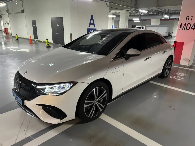 Mercedes-Benz EQE