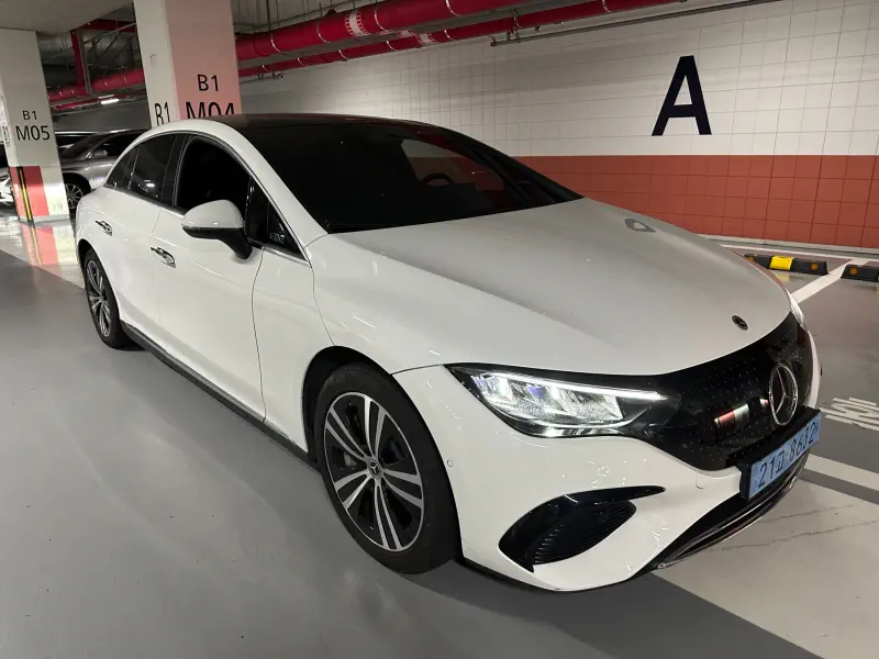 Mercedes-Benz EQE