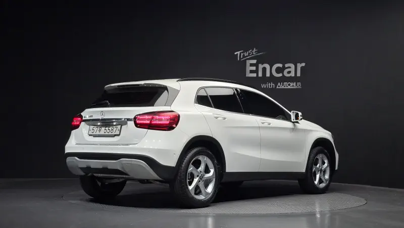 Mercedes-Benz GLA-Class