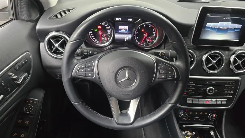 Mercedes-Benz GLA-Class