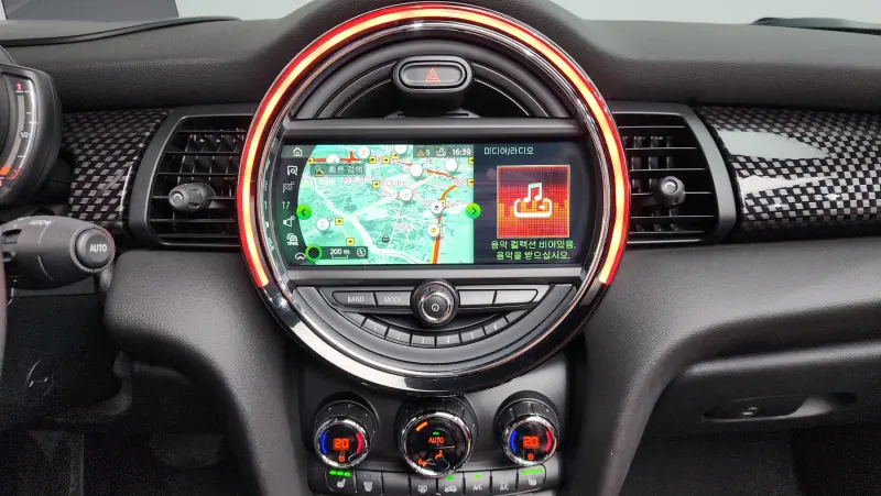 MINI Cabrio