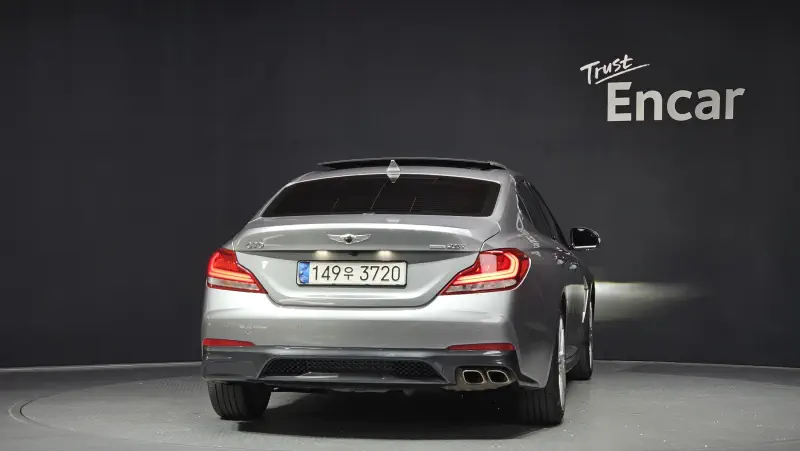 Genesis G70